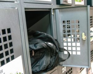 кто отвечает за кражу из ячейки хранения в супермаркете