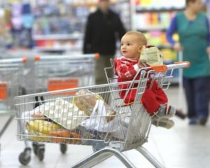 что делать, если вас не пускают с коляской в магазин